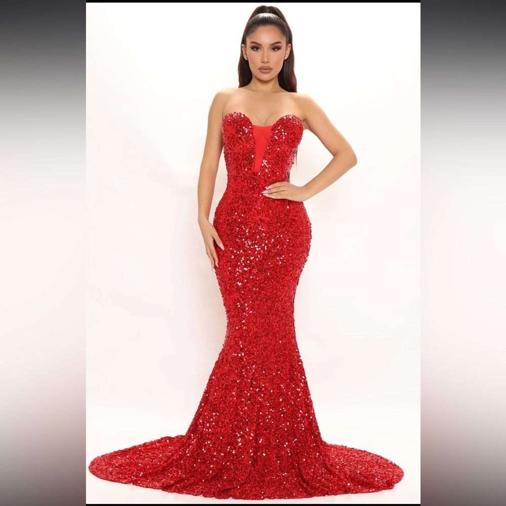 Red sequin maxi dress with train - Never worn